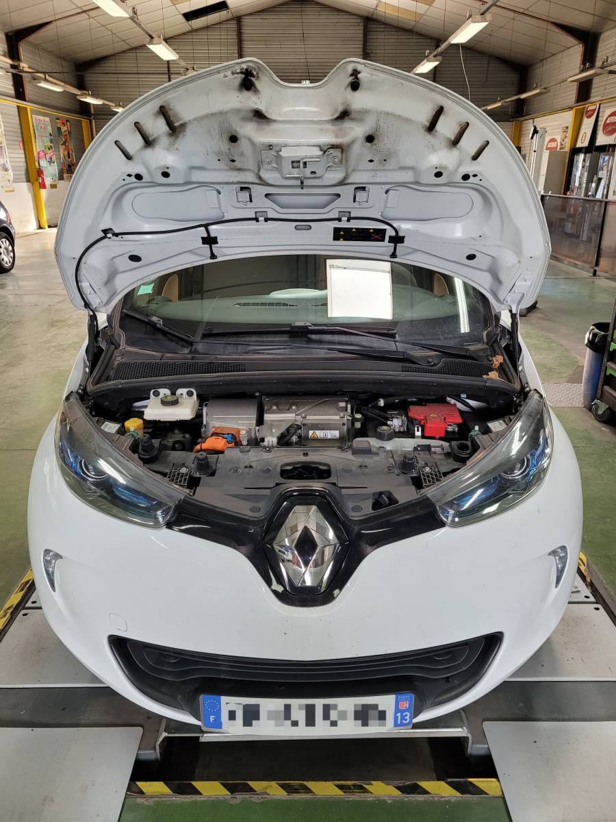 Une Renault ZOE électrique a passé son contrôle technique dans votre centre Autosur Martigues près de Port-de-Bouc